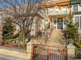 2226 29th St, Astoria, NY 11105