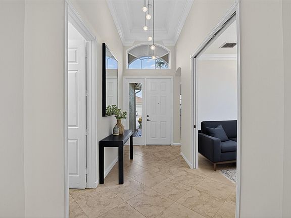 4th image of 6828 Belmont Shore Drive