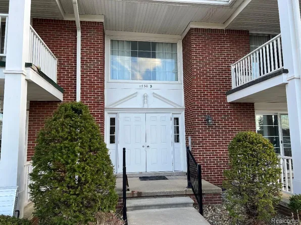 1730 Harrison Ave #B-3, Trenton, MI 48183