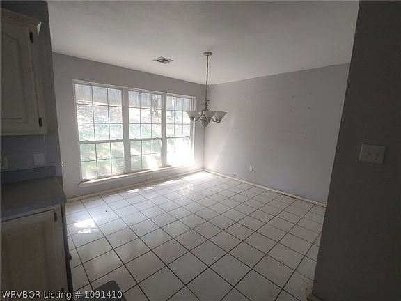 3rd image of 3320 Kinross Dr