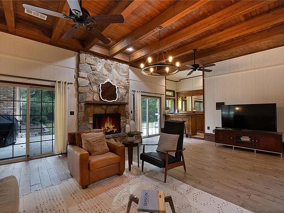 5th image of 510 Hermitage Ct