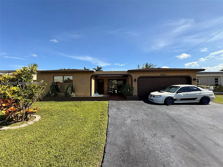 11450 NW 30th Pl — Photo 1
