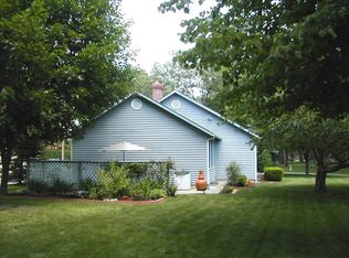 226 Shady Valley Rd, Coventry, RI 02816