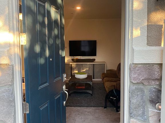 2nd image of 7851 Paseo De Aiston