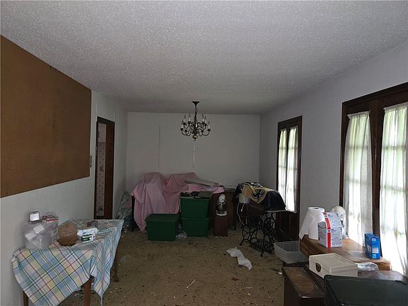 4th image of 2725 W Friendship Dr
