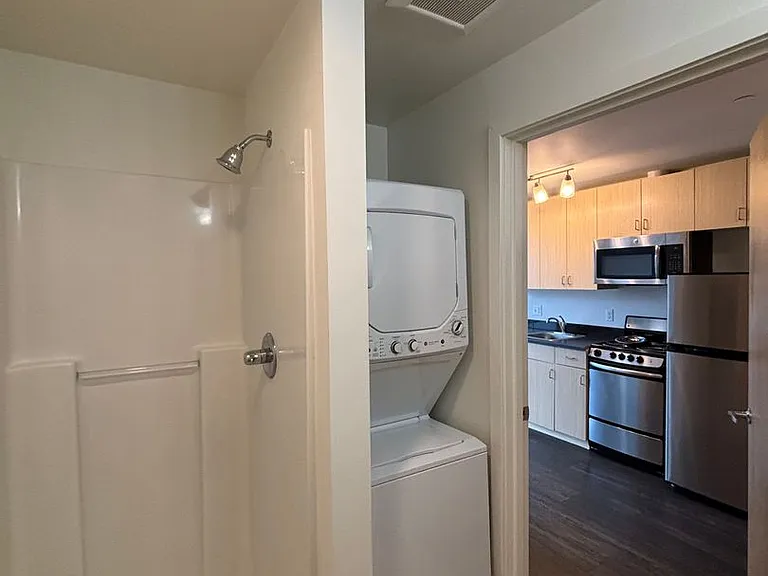 Brooklyn Apartments — Photo 17