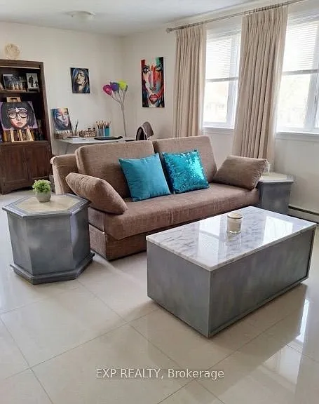 256 Lakeshore Rd E #3 — Photo 4