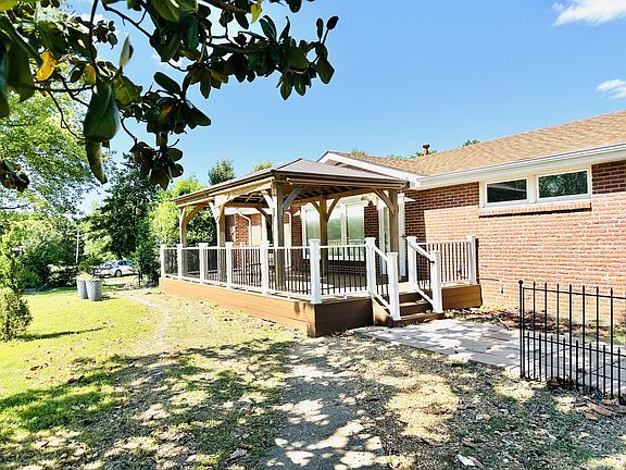 2nd image of 1255 Hillwood Dr