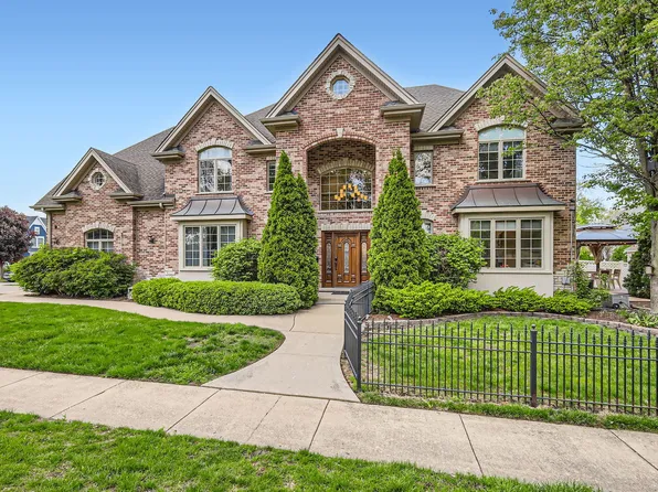 349 Home Ave, Itasca, IL 60143