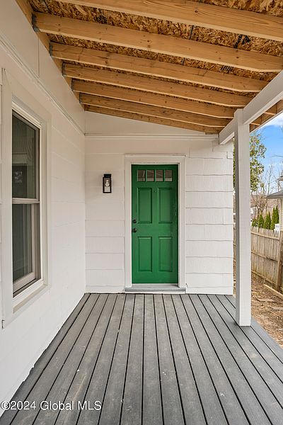 5th image of 312 Alplaus Avenue