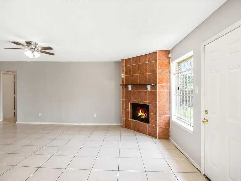 11710 Old Telegraph Rd — Photo 7
