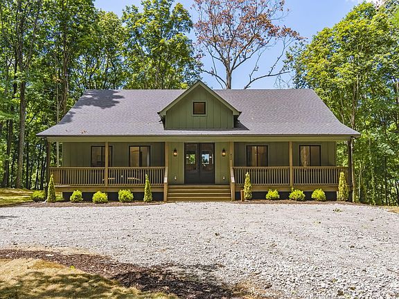 5th image of 824 Valley View Dr