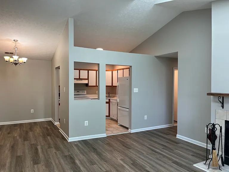 114 Timberlake Ter #9 — Photo 2