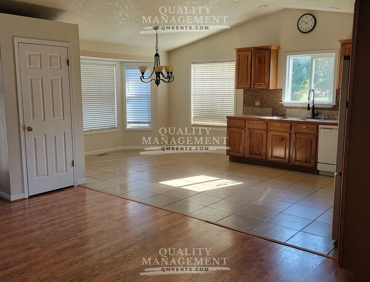 4 bed, 2.5 bath, 2104 sqft, $2,300 — Photo 3