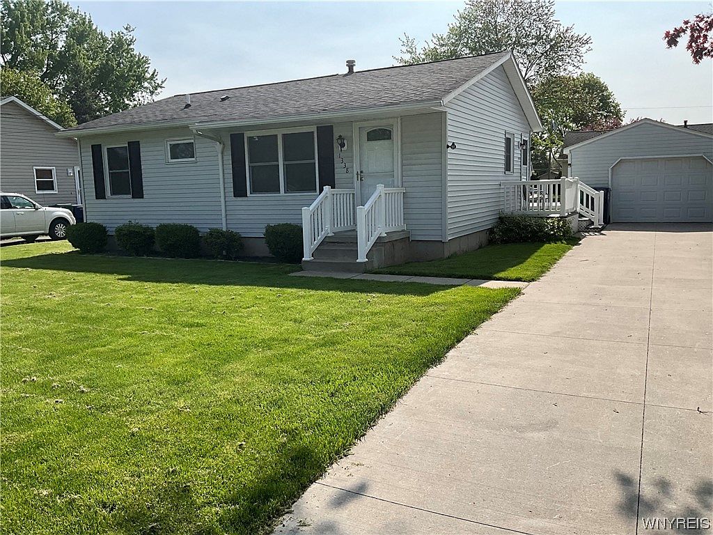 1338 Caravelle Dr, Niagara Falls, NY 14304 Zillow