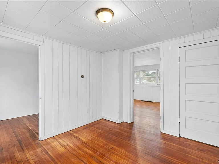 104 Kincaid Ave — Photo 12