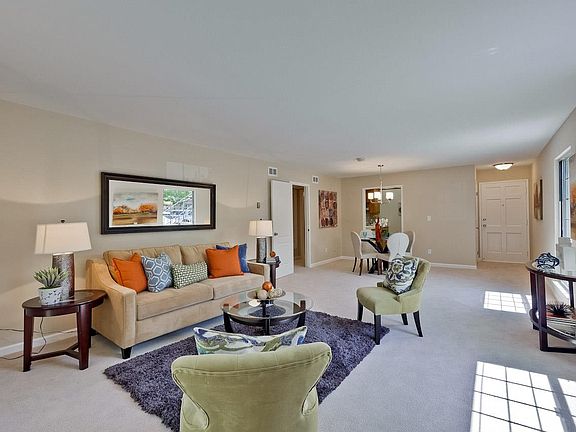 2nd image of 1915 Mount Vernon Ct APT 10