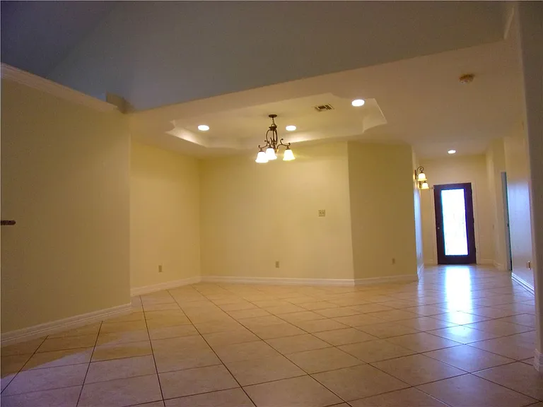 6109 Queen Jane St — Photo 6