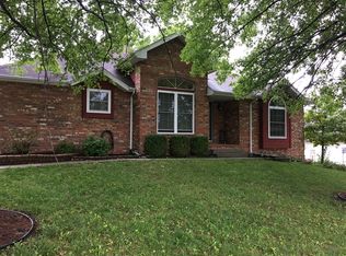 6422 W Meadow Dr, Springfield, MO 65802