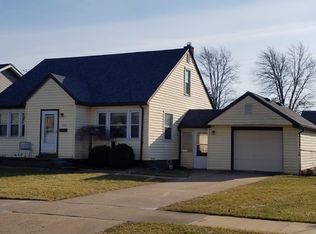 1529 Maple St, Wyandotte, MI 48192