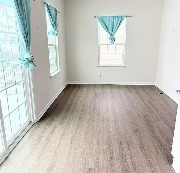 6017 Outlook Ct — Photo 9