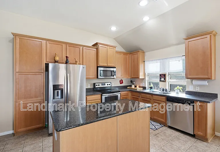 1218 Inglewood Dr — Photo 12