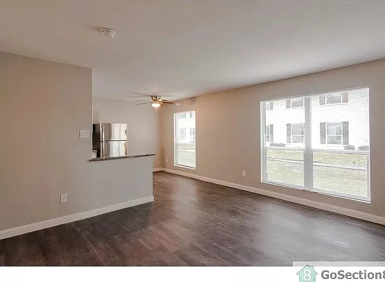 210-100 S Bowser Rd — Photo 3