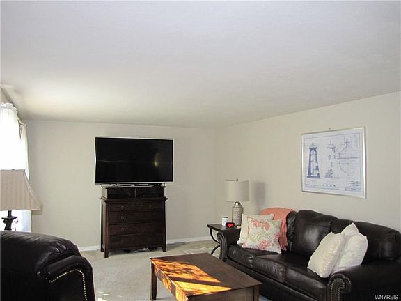 4th image of 26 Lynncrest Ter