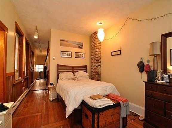 3rd image of 33 Charter St APT 1