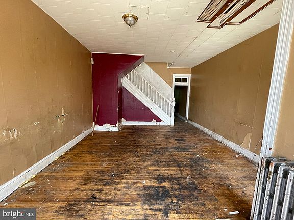 2nd image of 1820 W Lafayette Ave
