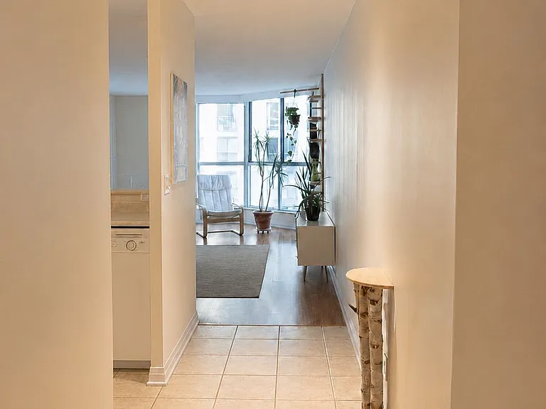140 Dunlop St E #510 — Photo 6