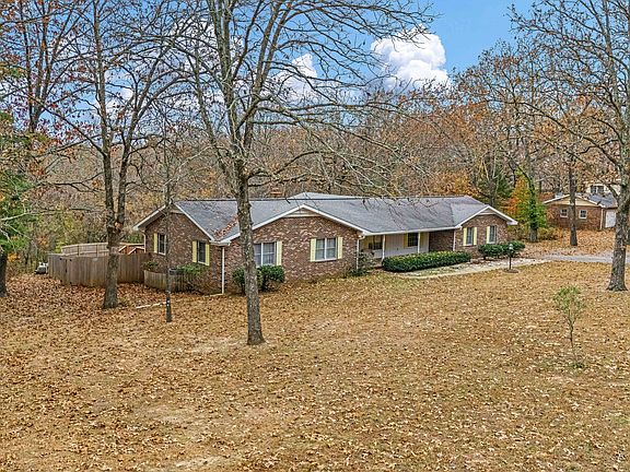 4th image of 2104 Cambridge Drive