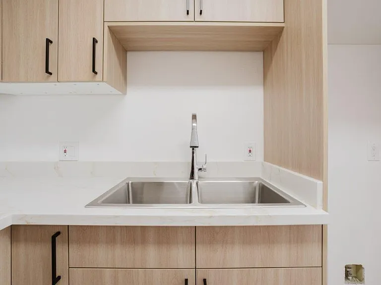 914 E Elk Ave #3 — Photo 16