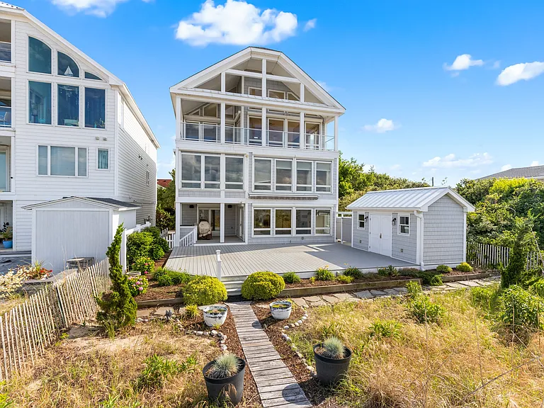 882 W Ocean View Ave — Photo 49