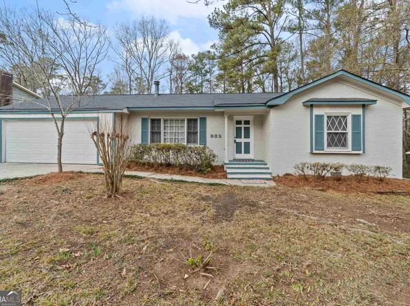 982 Roundtable Ln, Macon, GA 31220