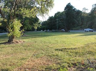 2801 Gardner Park Dr, Gastonia, NC 28054