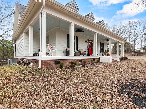 2nd image of 803 Langford Rd