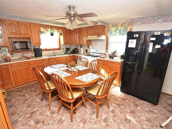 4th image of 810 Rossville Ave