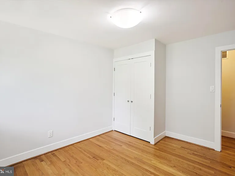 8206 Stone Trail Dr — Photo 34