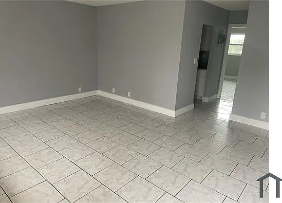 207 NW 32nd Ct #210 — Photo 6