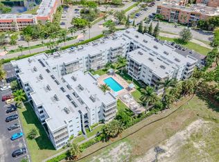 3000 E Sunrise Lakes Dr #322, Fort Lauderdale, FL 33322