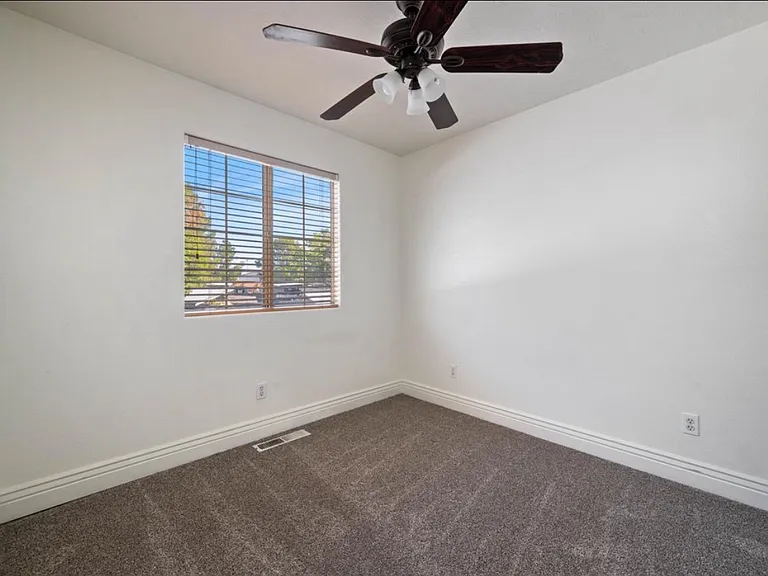 684 W Buena Vista Blvd #202 — Photo 8