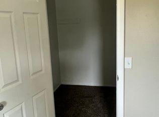 2349 N 5th St #2, Clinton, IA 52732