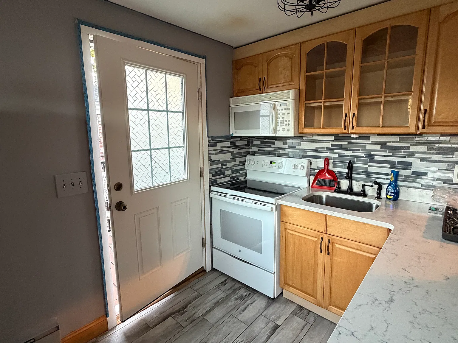 2 bed, 650 sqft, $2,550 — Photo 4
