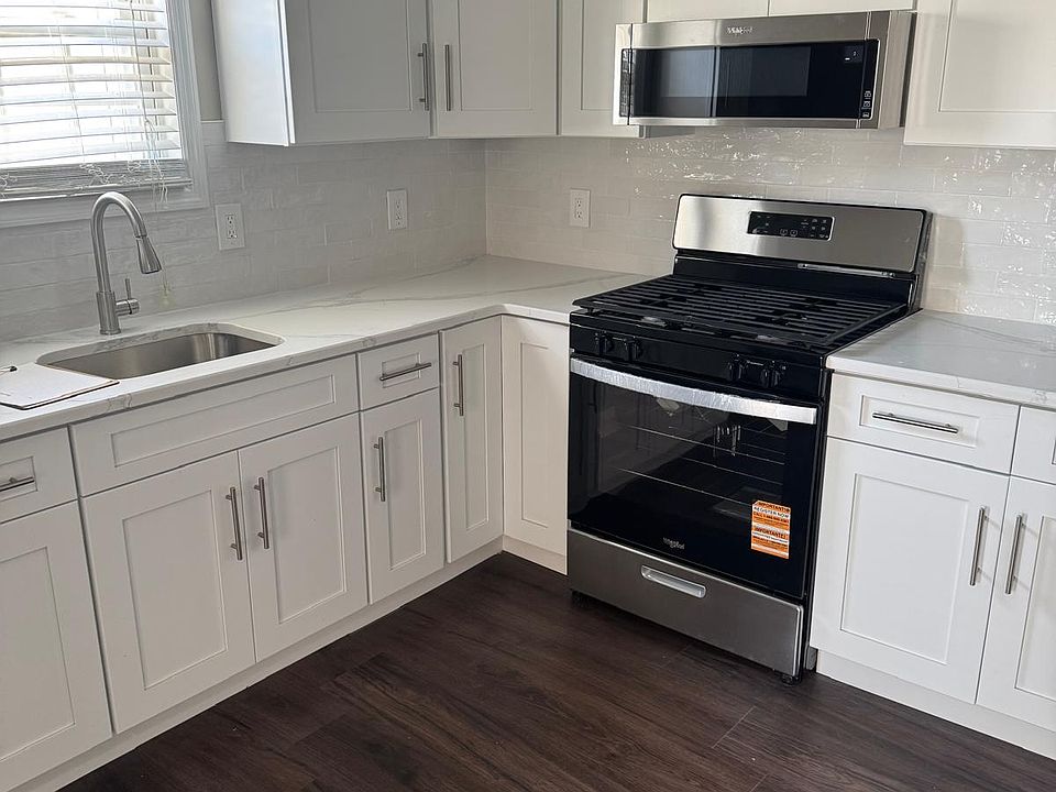 2nd image of 33 Ellison St #4