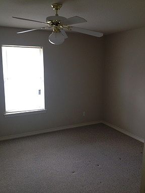 4th image of 704 Biloxi Dr