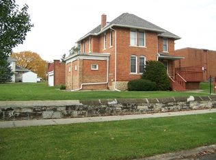 406 N 5th St, Chatsworth, IL 60921