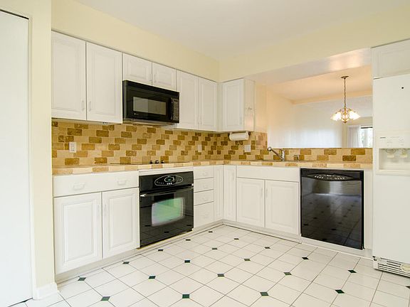 2nd image of 7861 La Sierra Ct #7861