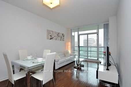 4th image of 509 Beecroft Rd #2210