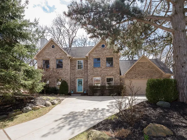 10957 Charring Cross Cir, Whitmore Lake, MI 48189